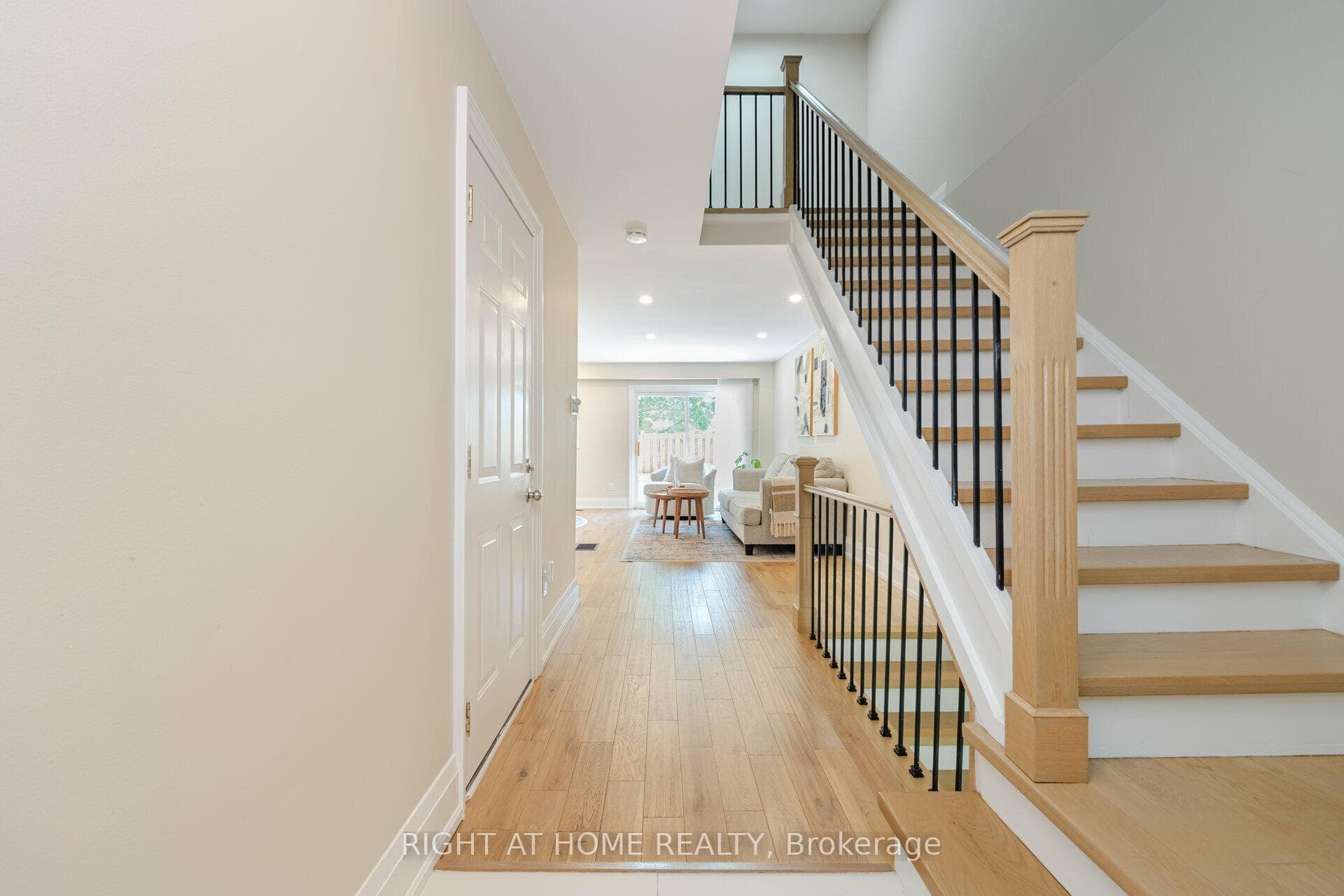 1516 Lancaster Drive Unit 1 photo 6