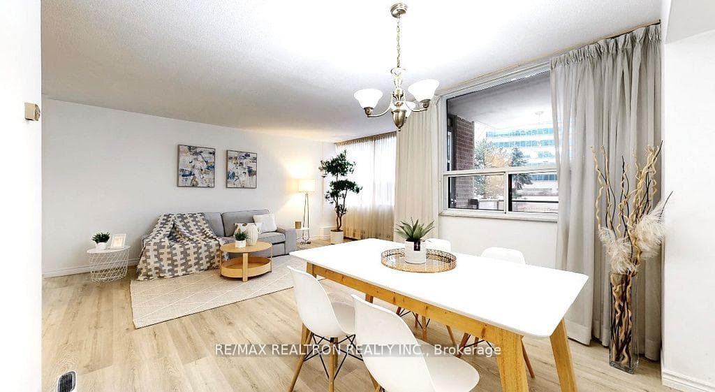 451 The West Mall N/A Unit 218 photo 1