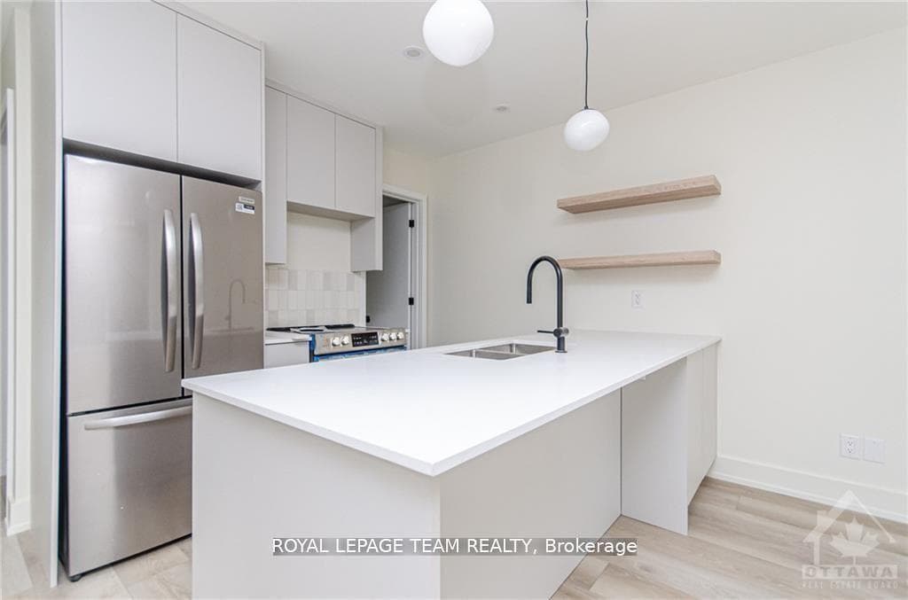 13B FIFTH Avenue Unit 2 photo 5