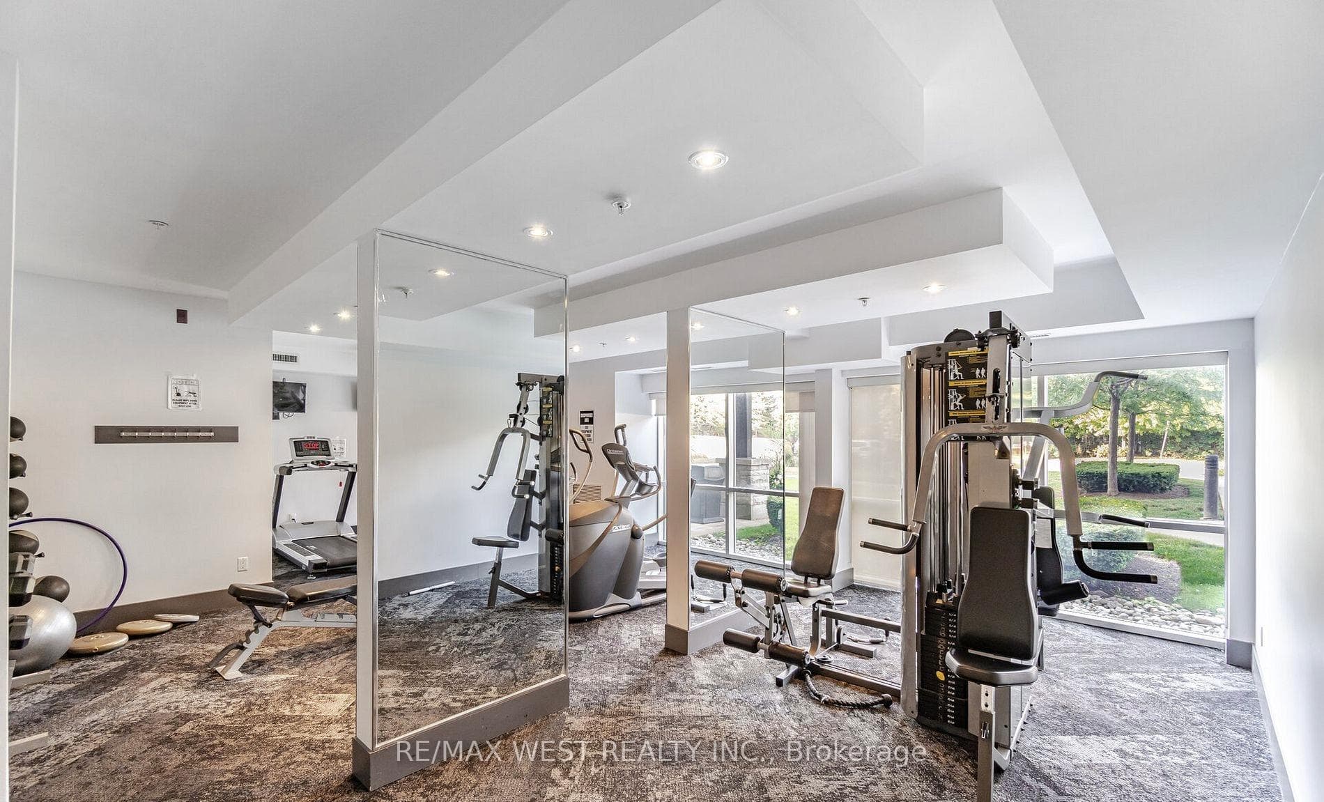 570 Lolita Gardens Unit 209 photo 14