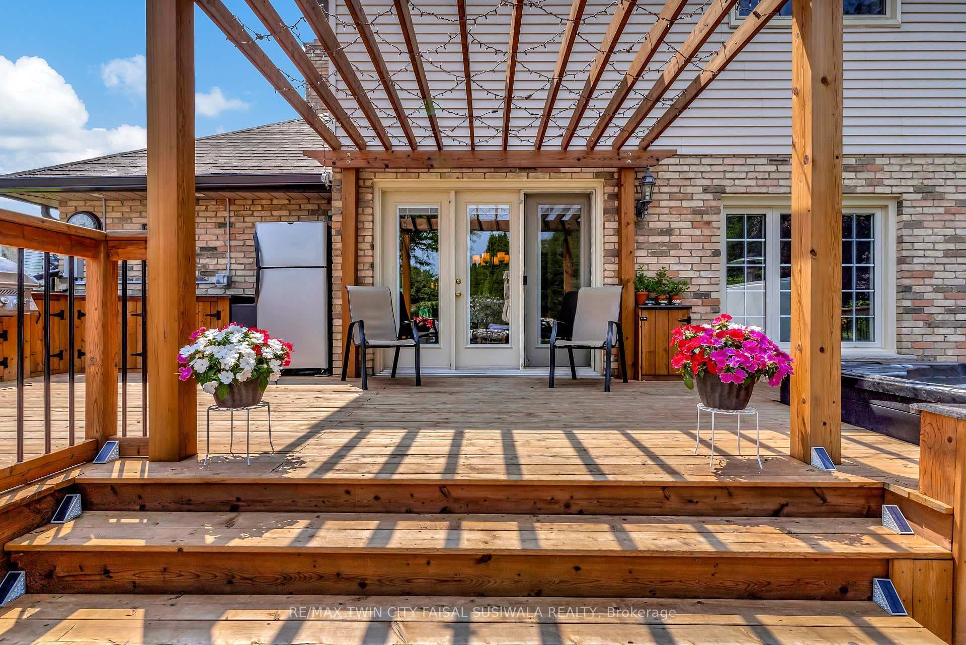 16 Southview Crescent photo 8