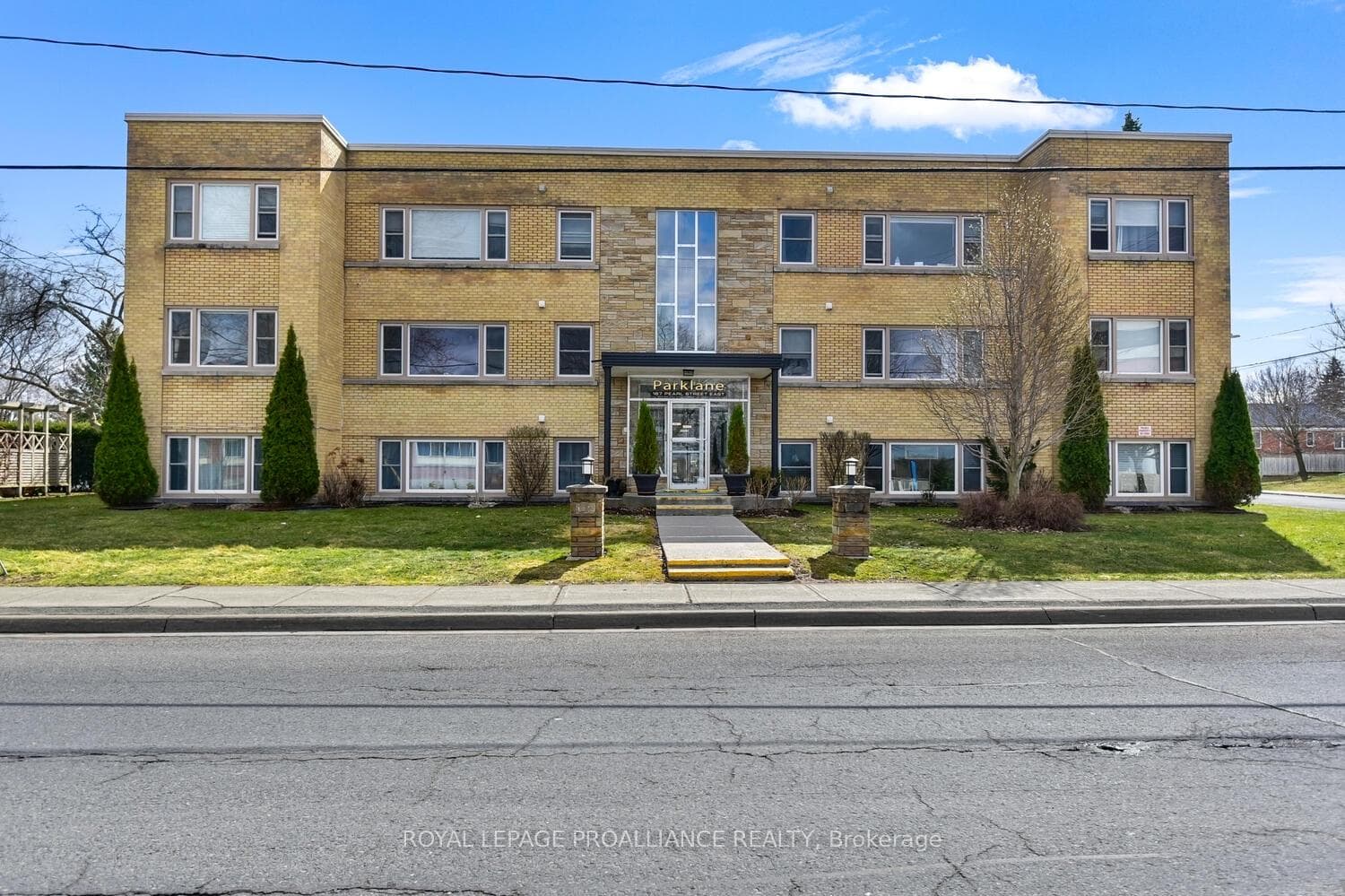 167 Pearl Street Unit 11 photo 1