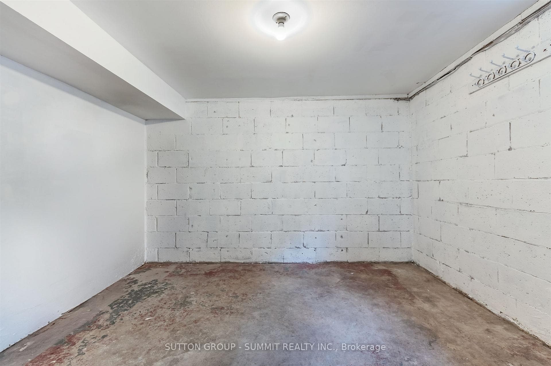 51 BARRHEAD Crescent photo 40