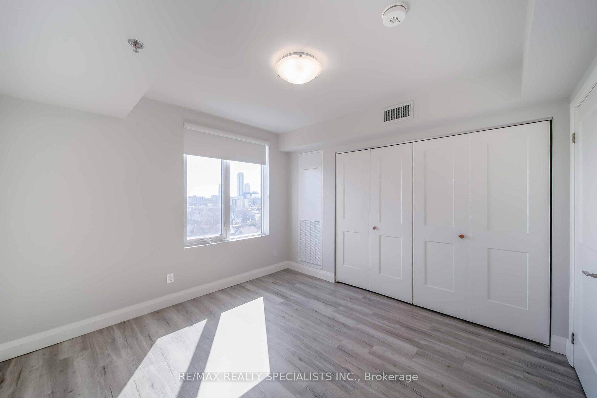 5698 MAIN Street Unit 702 photo 18