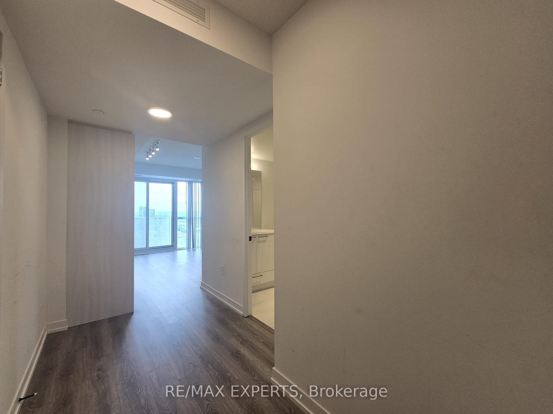 195 Commerce Street Unit 3111 photo 9