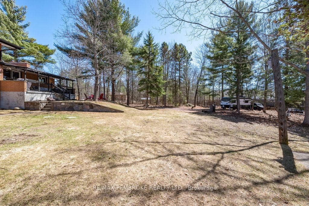 551 Laurentian Drive photo 41