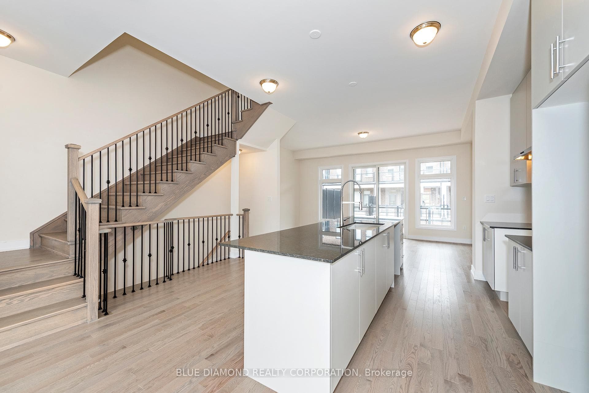 3062 PERKINS Way photo 5