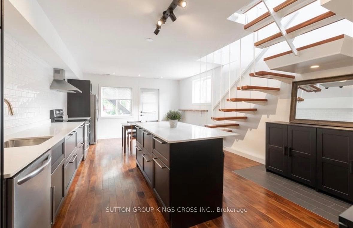 179 John Street Unit Upper photo 7