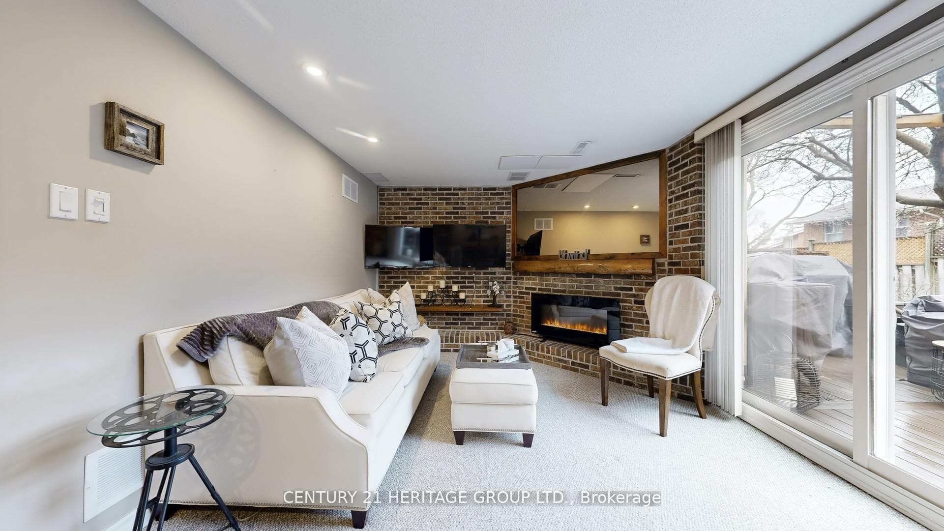 8 Dunkeld Way photo 40