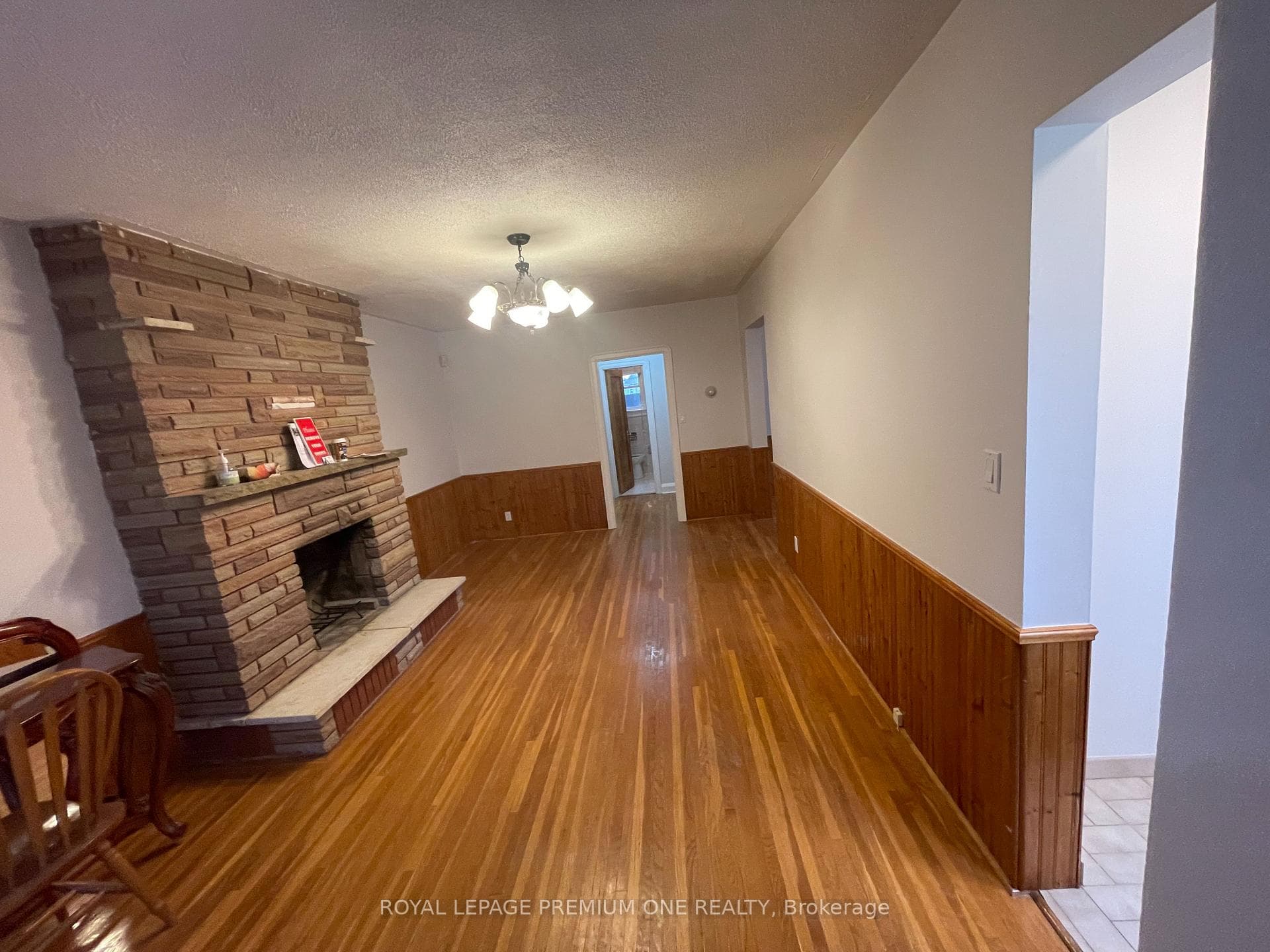 4 Coulter Avenue Unit Main Fl photo 11