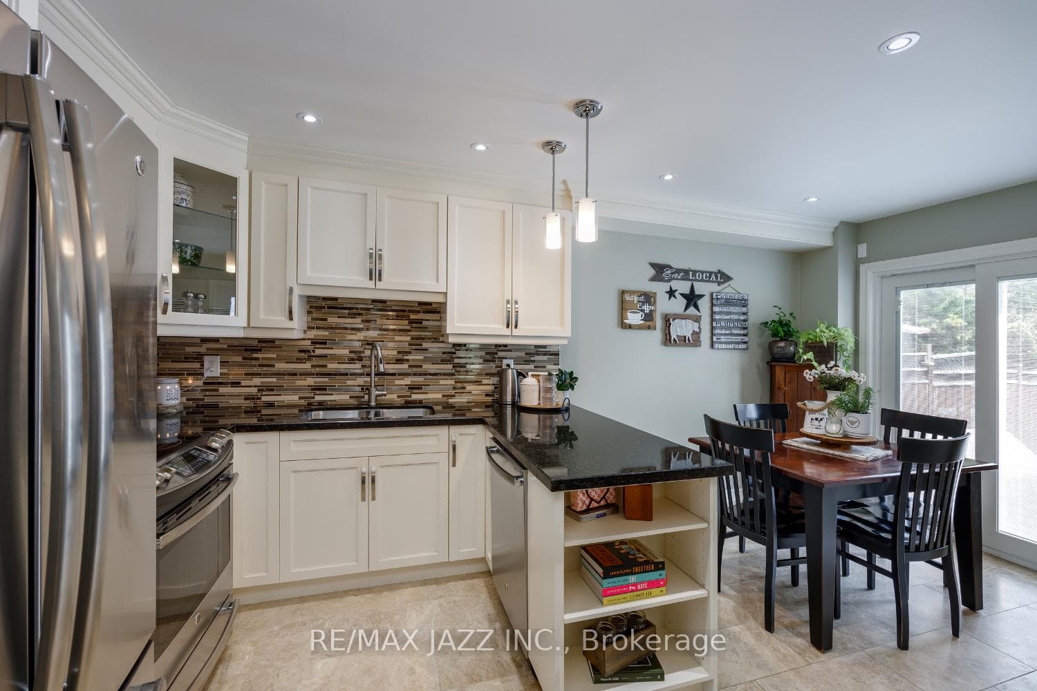 27 Hirons Drive photo 13