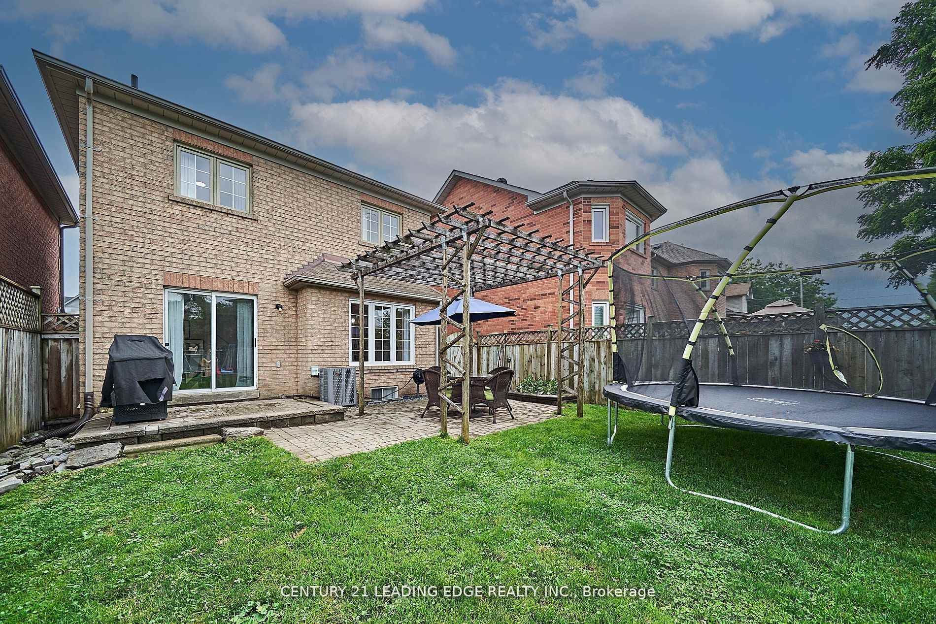10 Northland Avenue photo 34