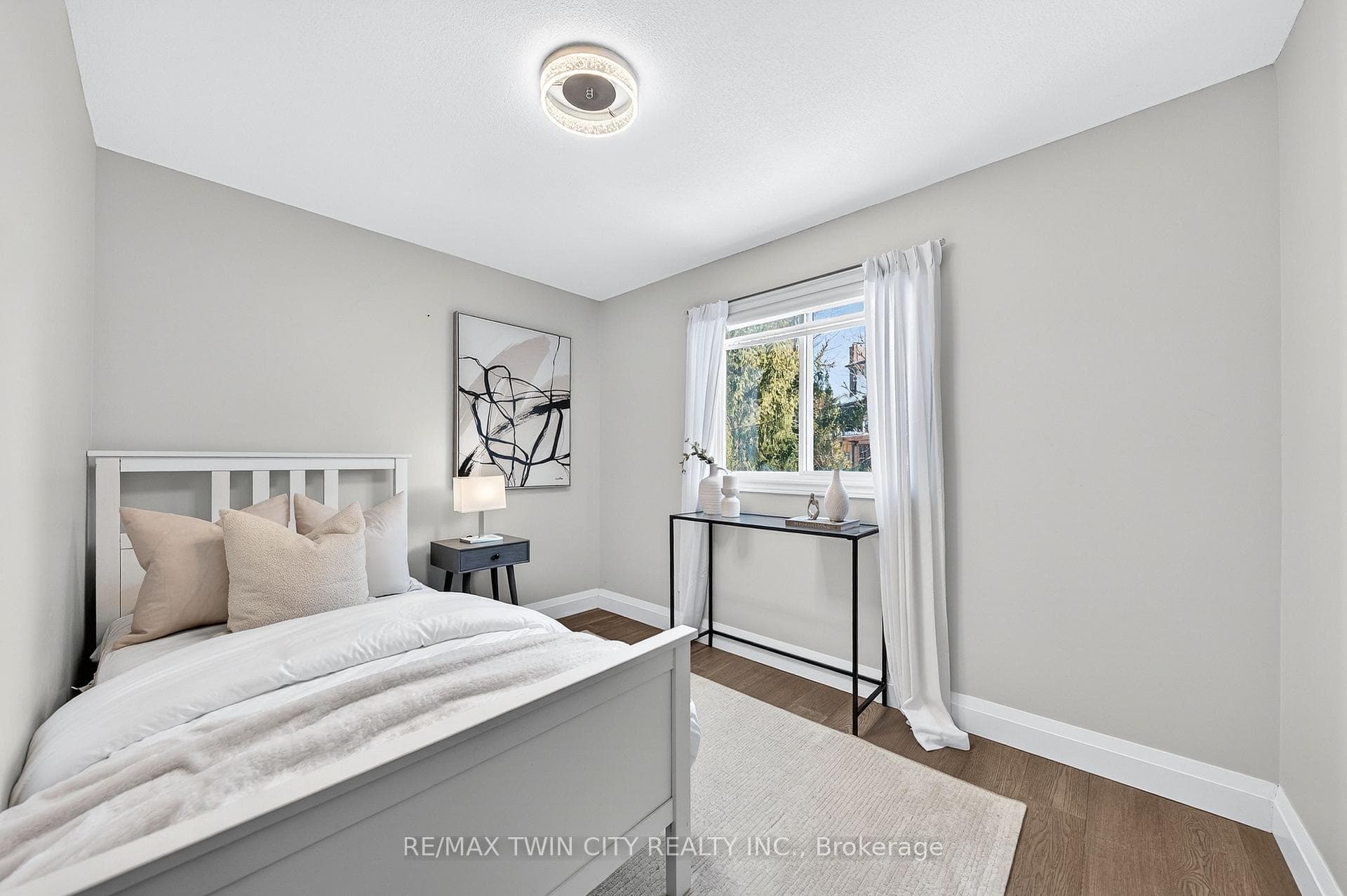166 Westvale Drive photo 37