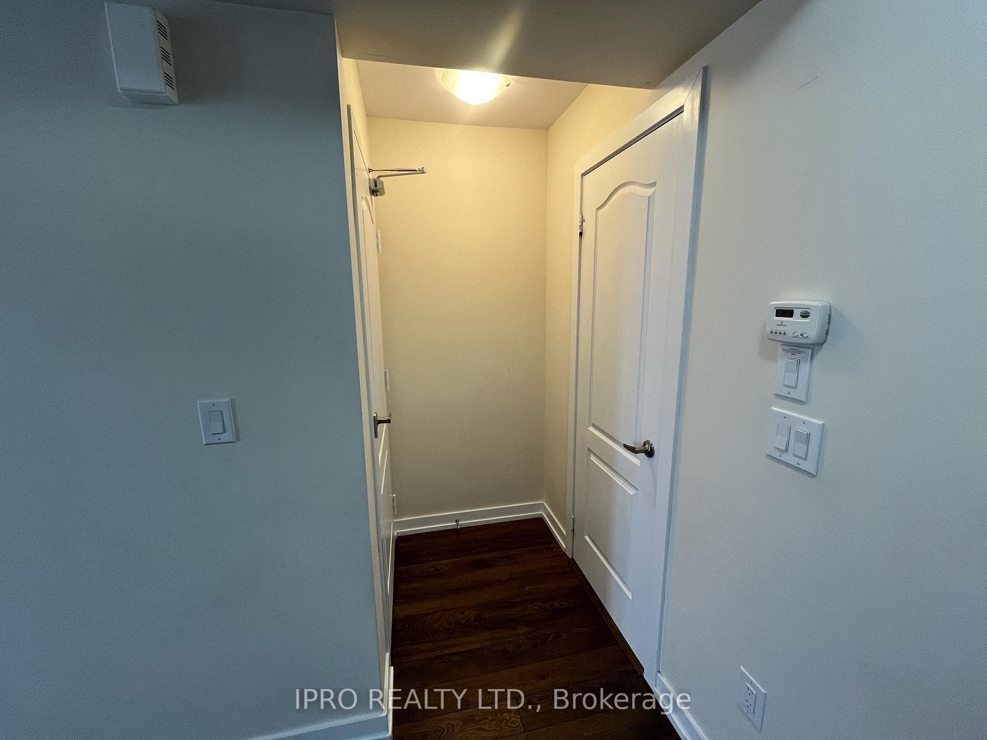 20 Westmeath Lane Unit 2321 photo 2