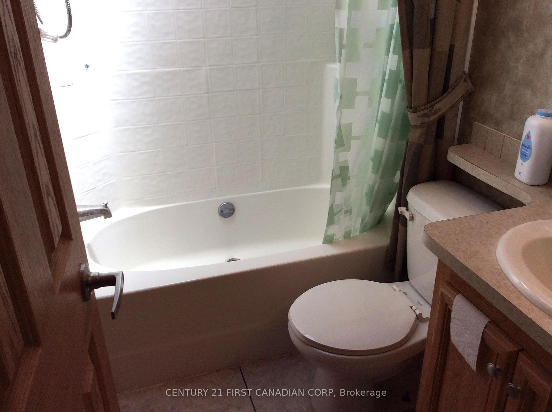 256440 Sunova Crescent Unit 501 photo 26