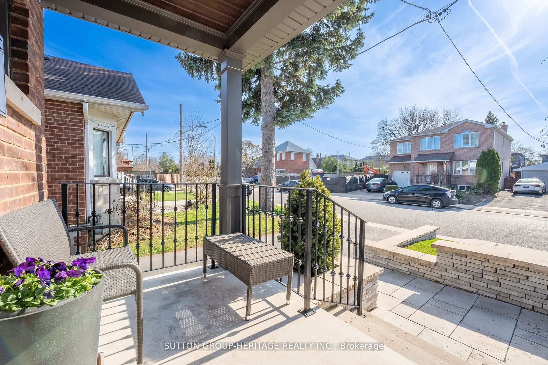33 Norlong Boulevard photo 4