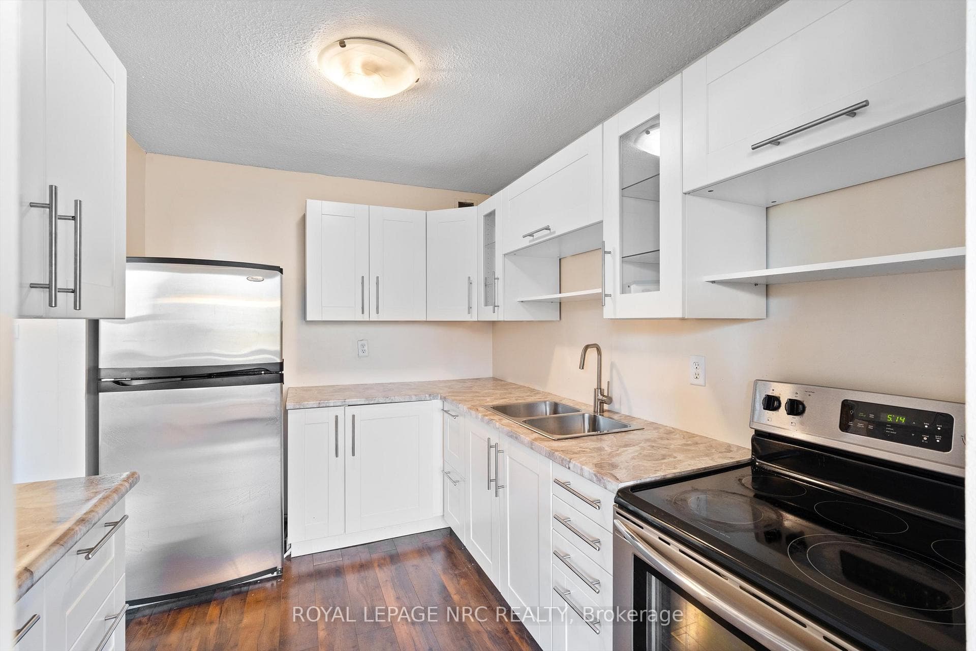 365 GENEVA Street Unit 505 photo 17