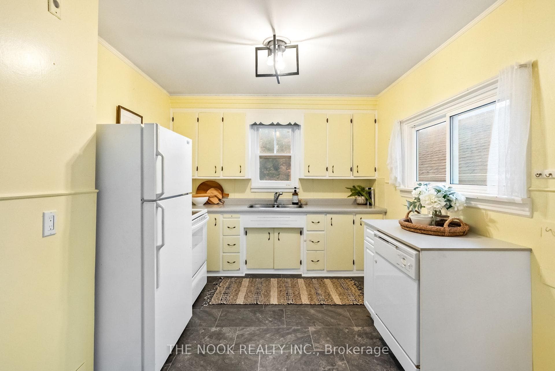 10 Meyers Street photo 5