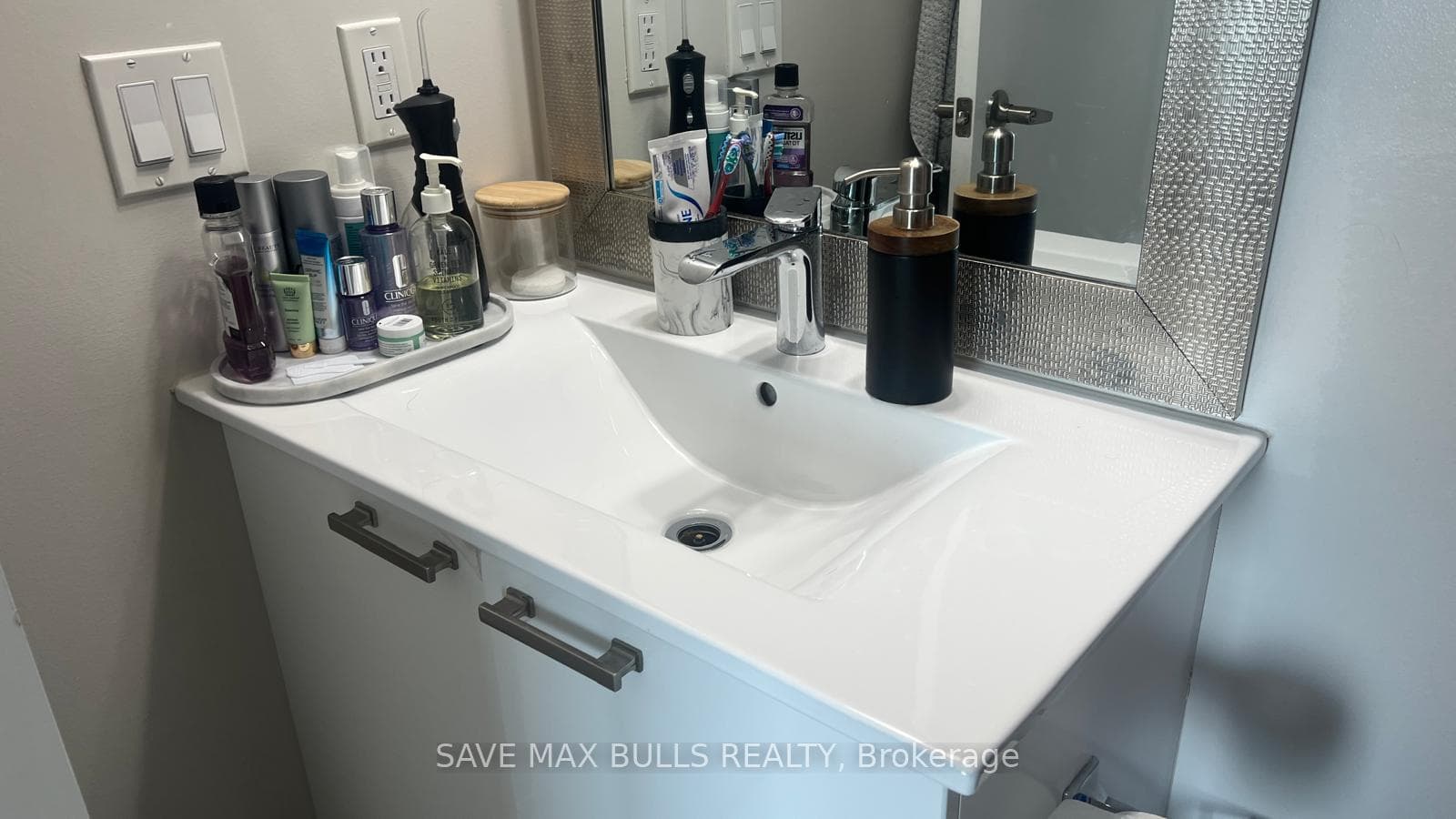 2150 Lawrence Avenue Unit 709 photo 13