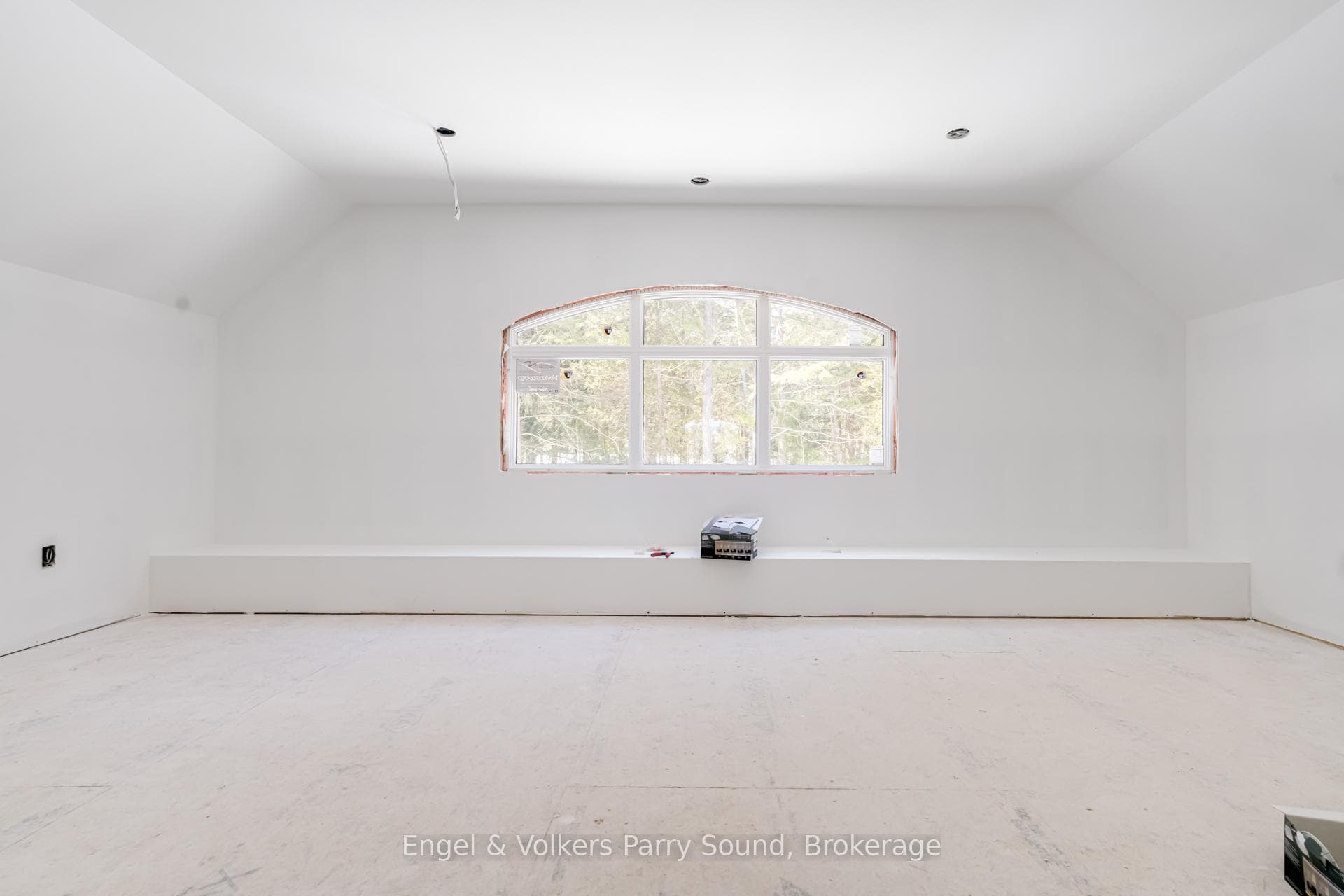 16 LAKE FOREST Drive photo 14