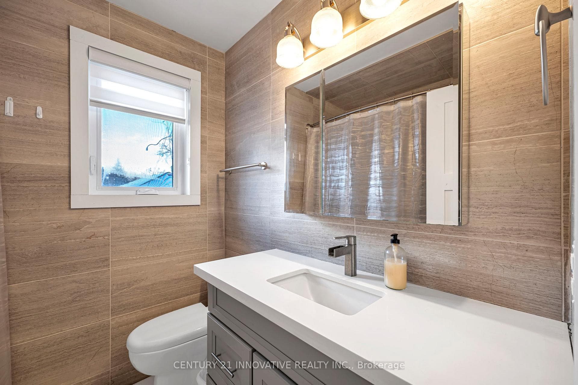 48 Brenda Crescent photo 19