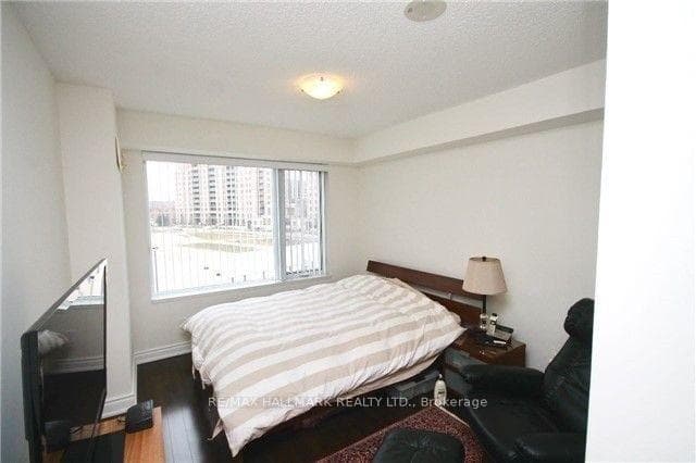 233 South Park Road Unit 509 photo 6
