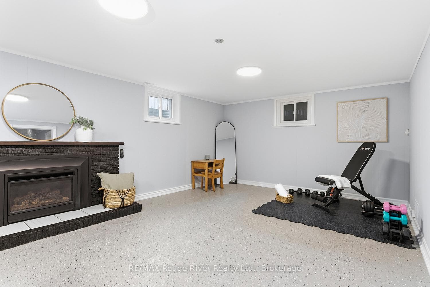 1187 Wakefield Crescent photo 40