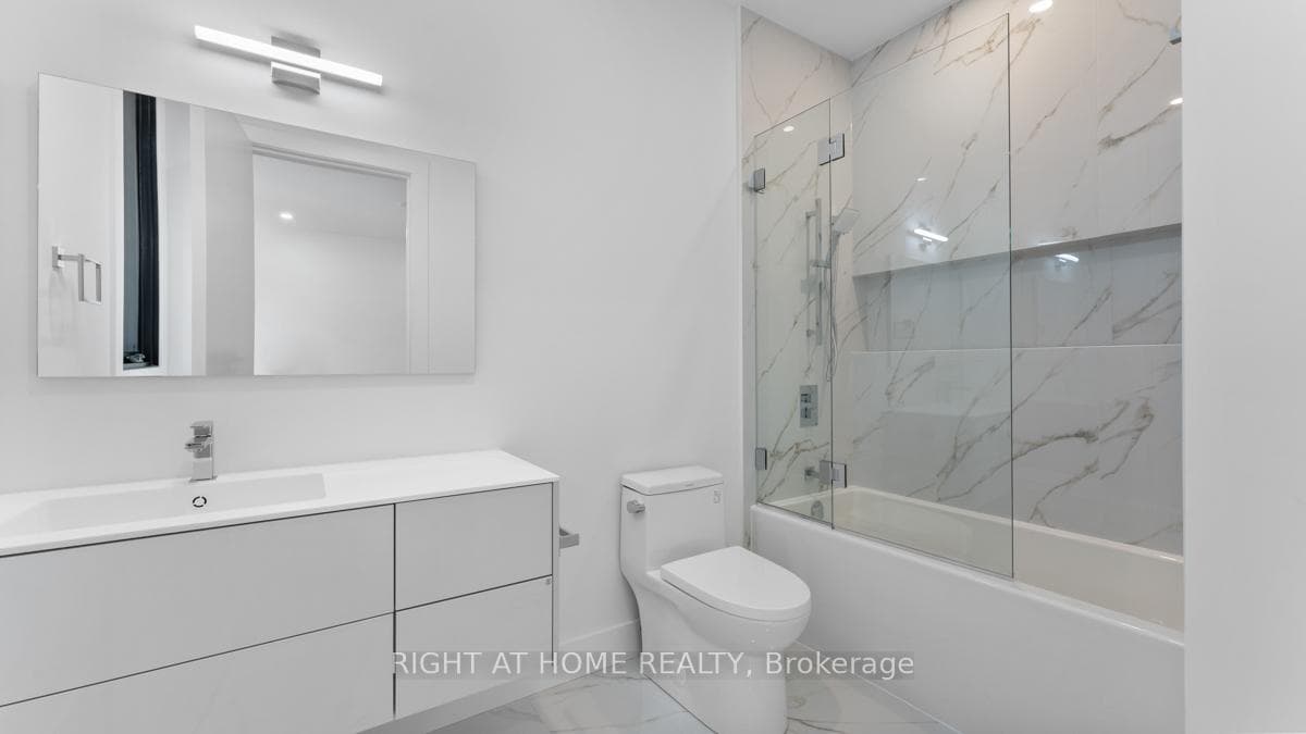 301 Lakeshore Road photo 27