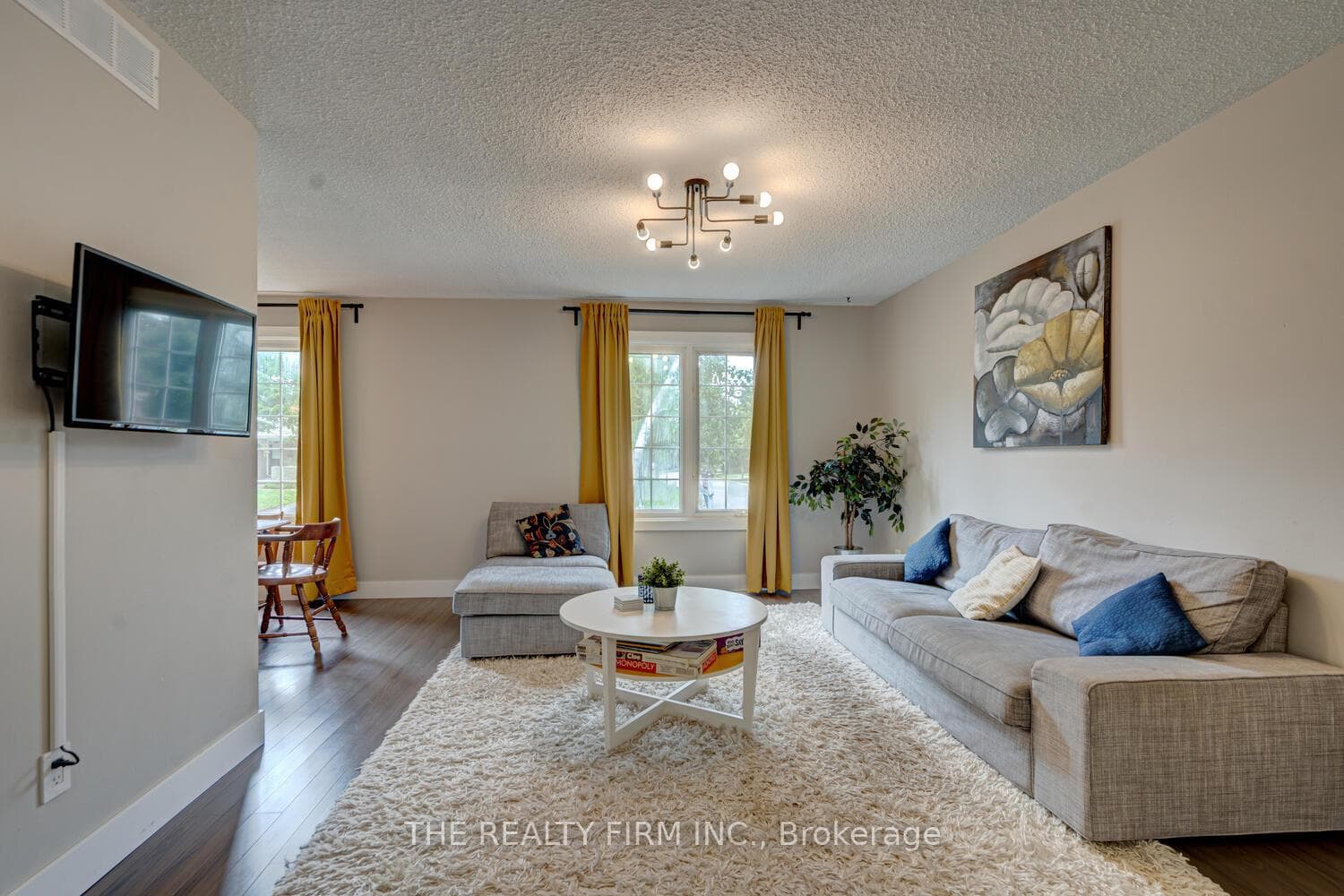 42 Beechmount Crescent photo 5