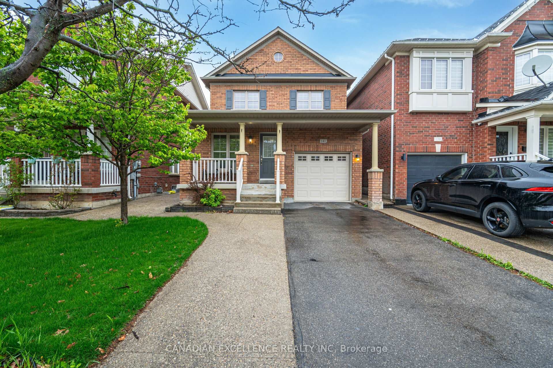141 SWINDALE Drive photo 1