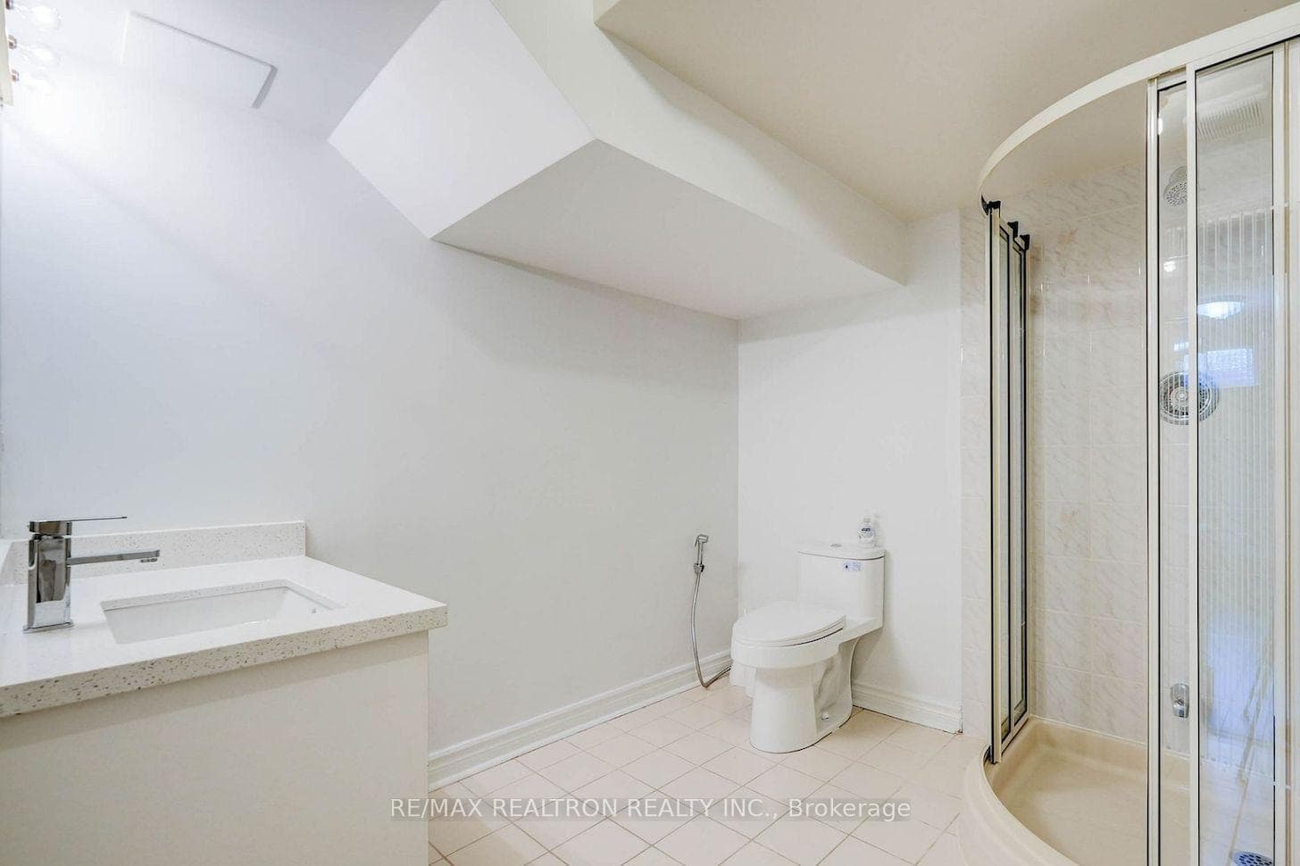 62 Brookshill Crescent Unit Bsmt photo 8