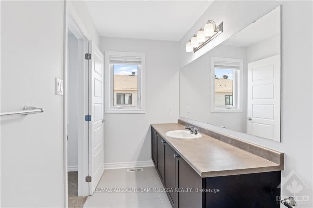 819 REGULUS Ridge photo 20