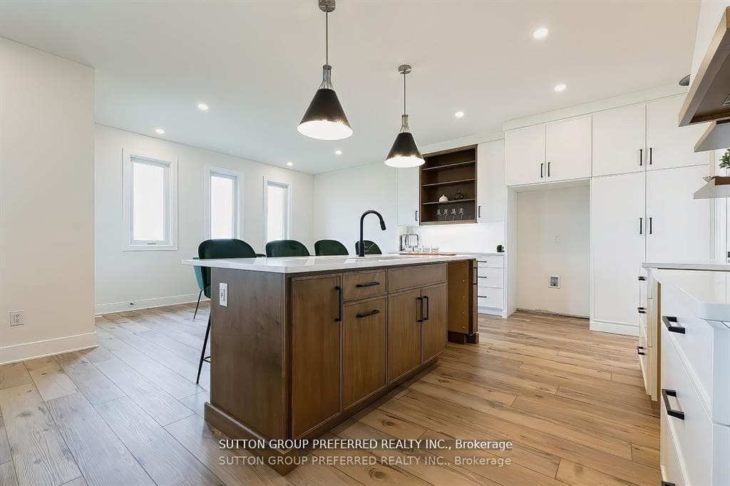 159 Renaissance Drive photo 18