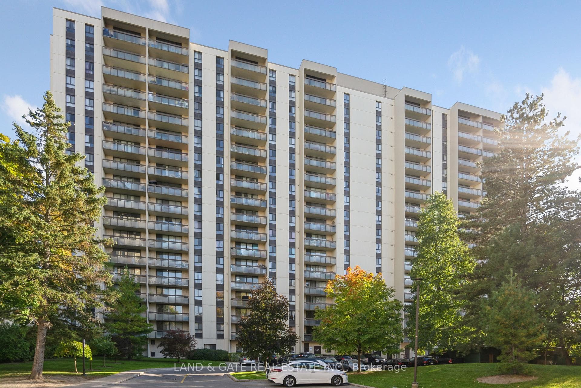 260 Seneca Hill Drive Unit 702 photo 2