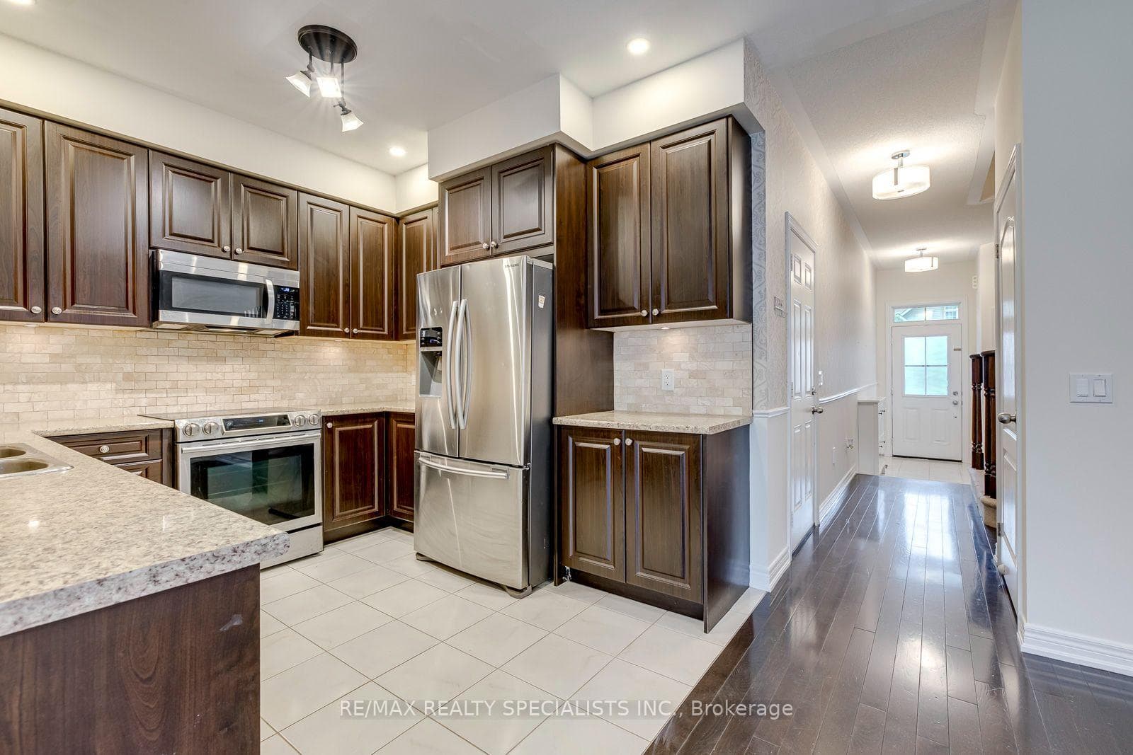 20 Wellman Crescent photo 6