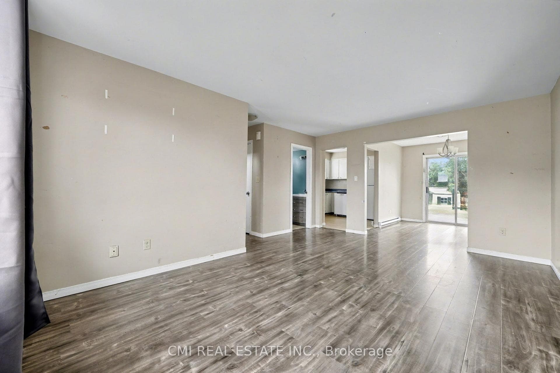 916 Woodbine Avenue photo 12