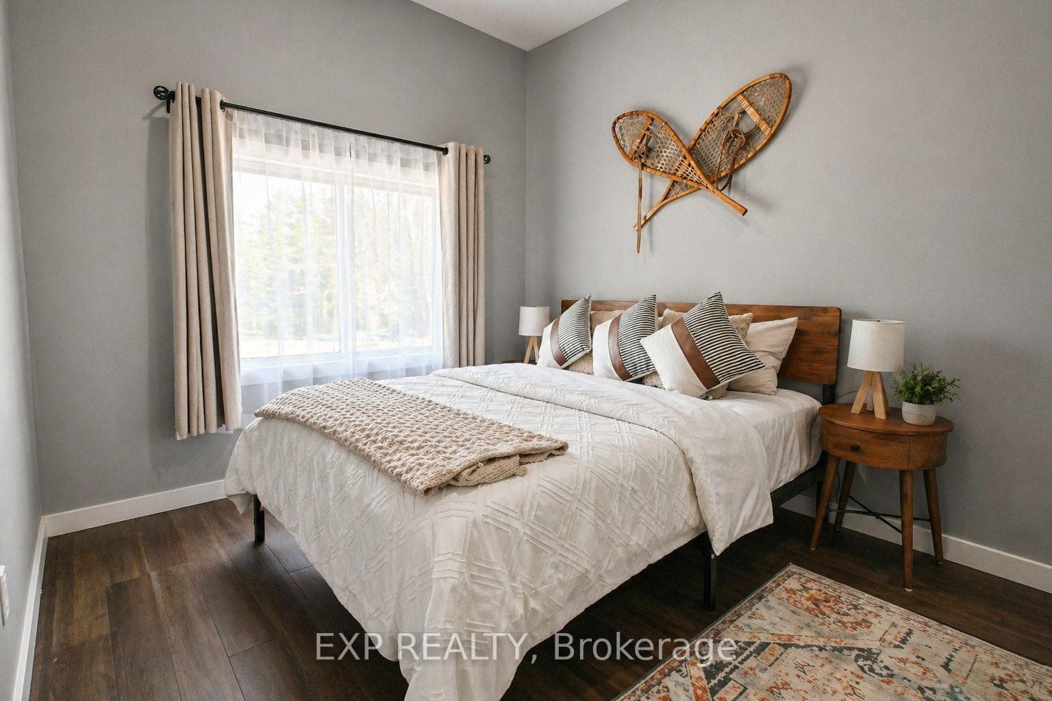 573 A Evergreen Lane photo 18
