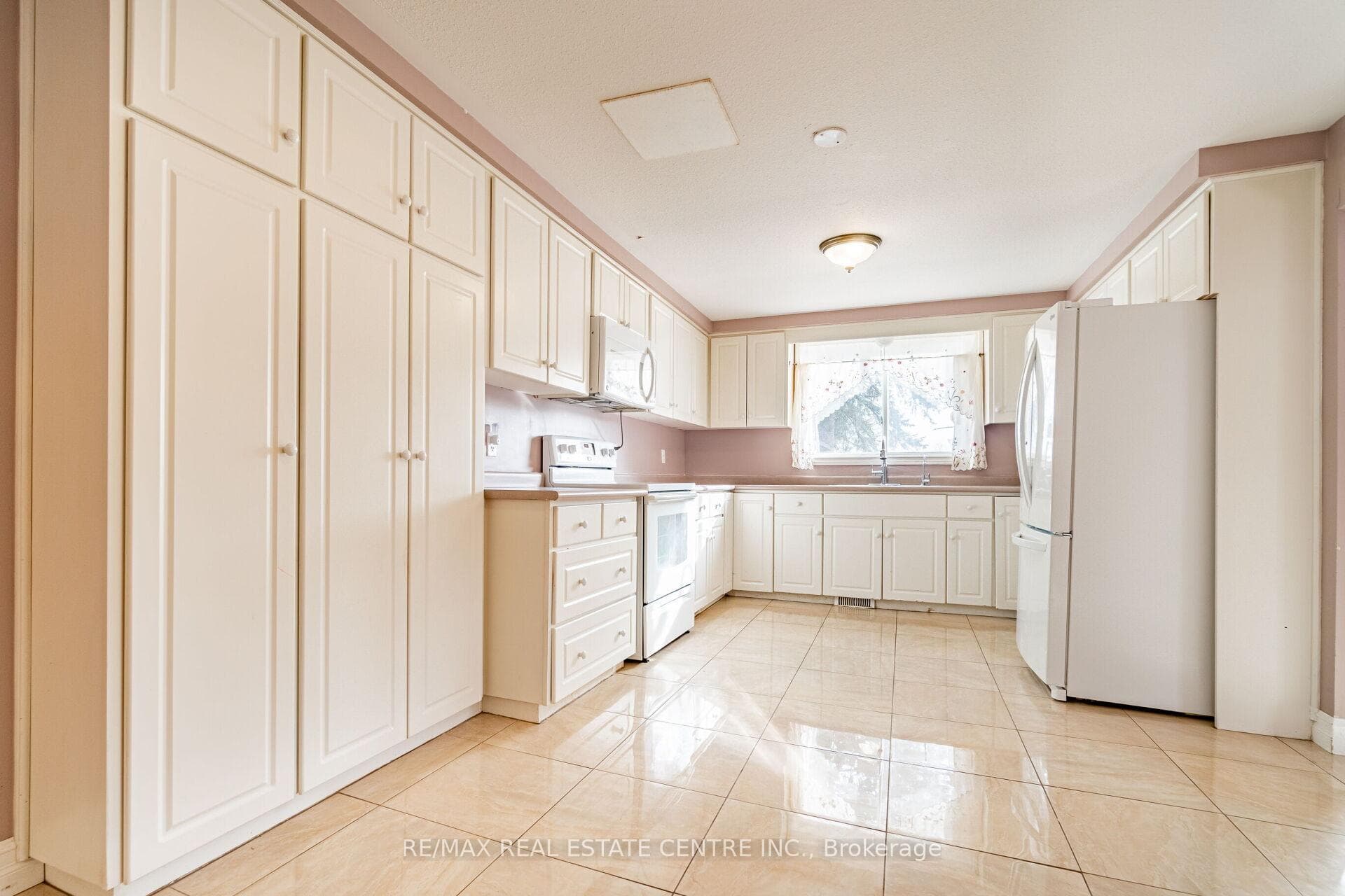 8681 Canyon Road photo 12