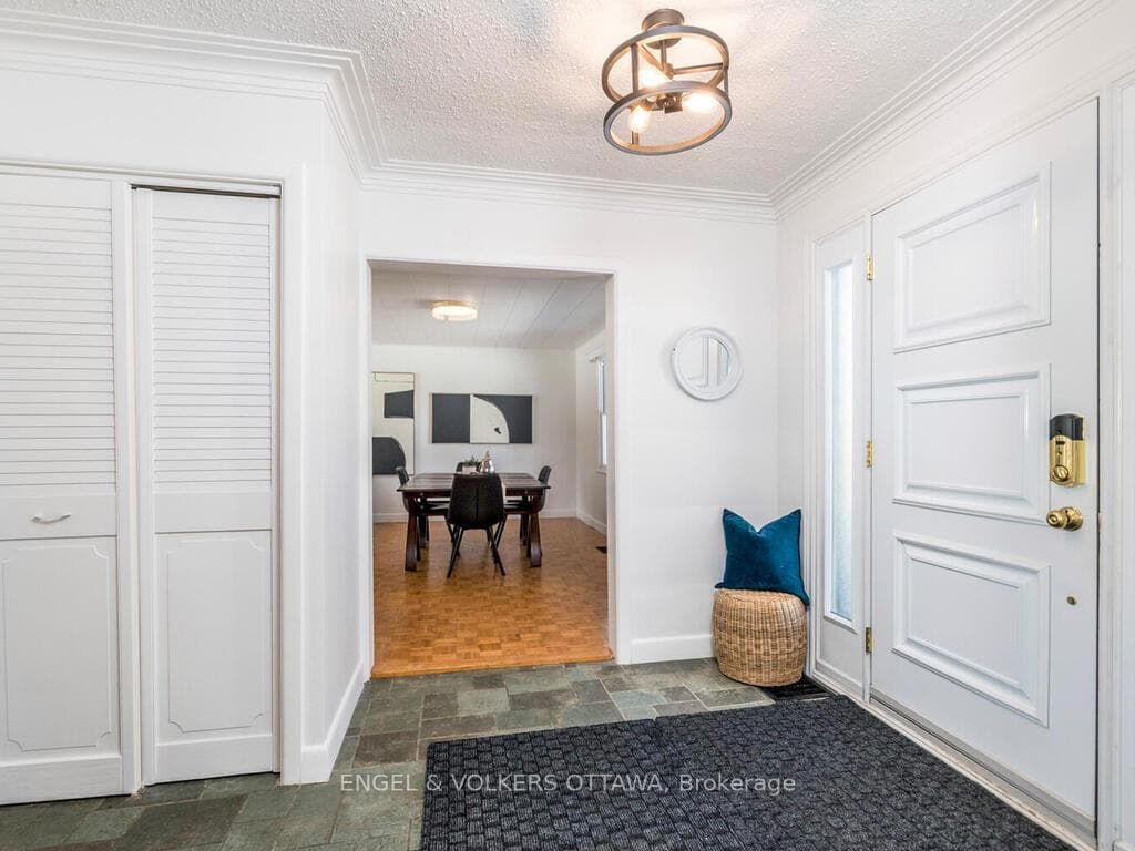 878 Dunlevie Avenue photo 6