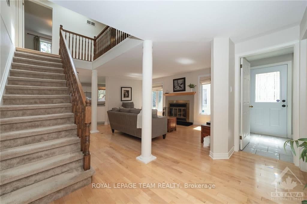 7 KENNEVALE Drive photo 4