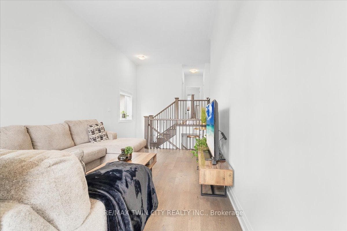 657 Benninger Drive photo 23
