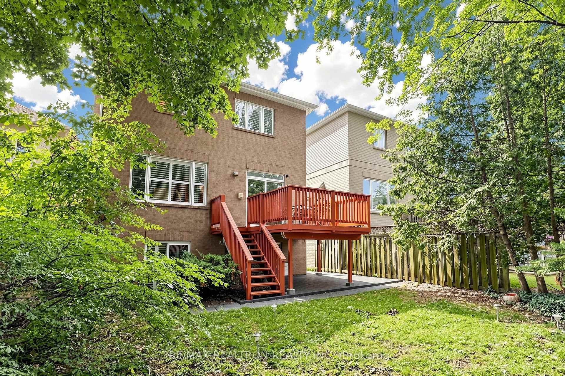 352 Deloraine Avenue photo 43