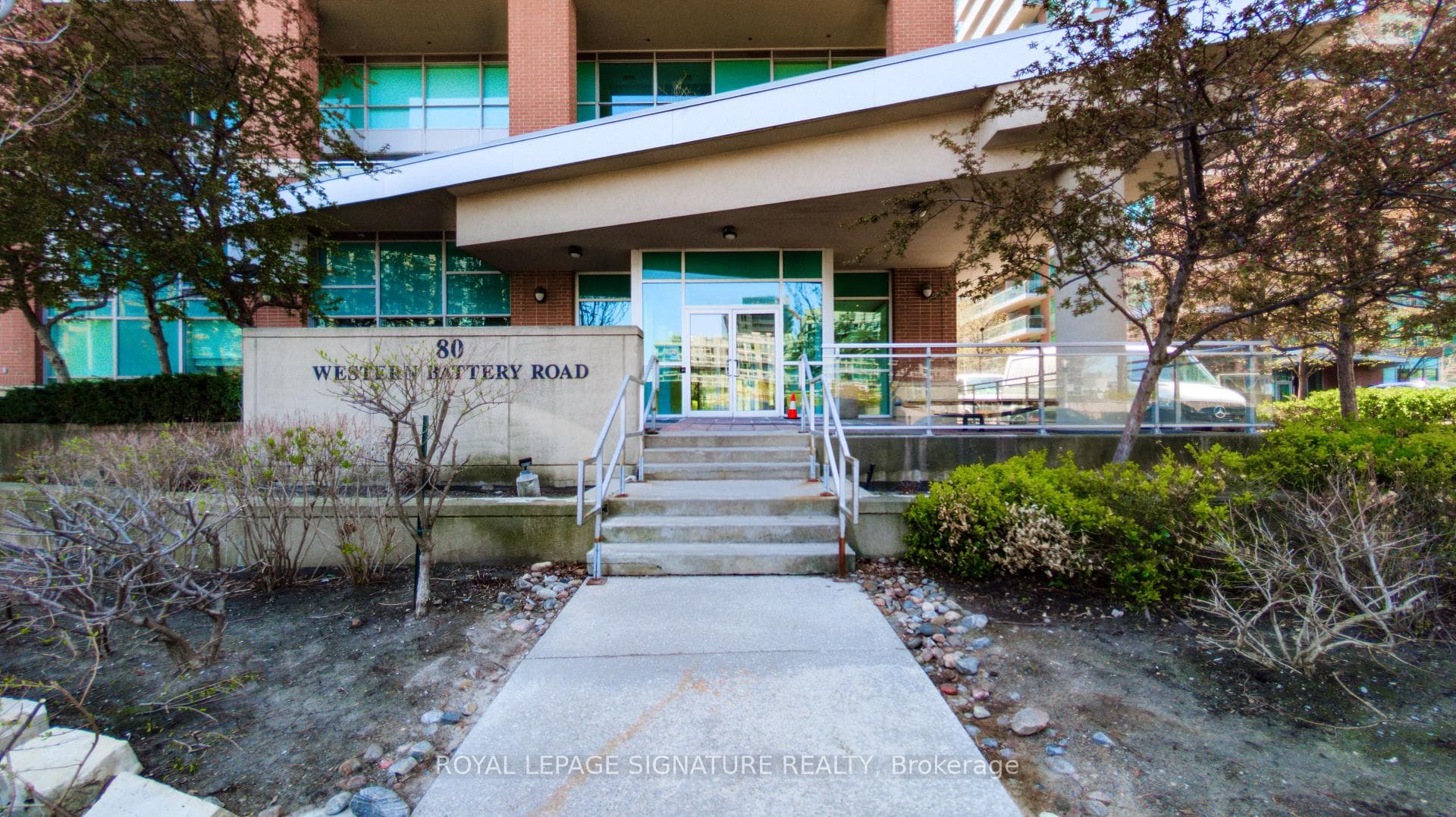 80 Western Battery Road Unit 1501 photo 11