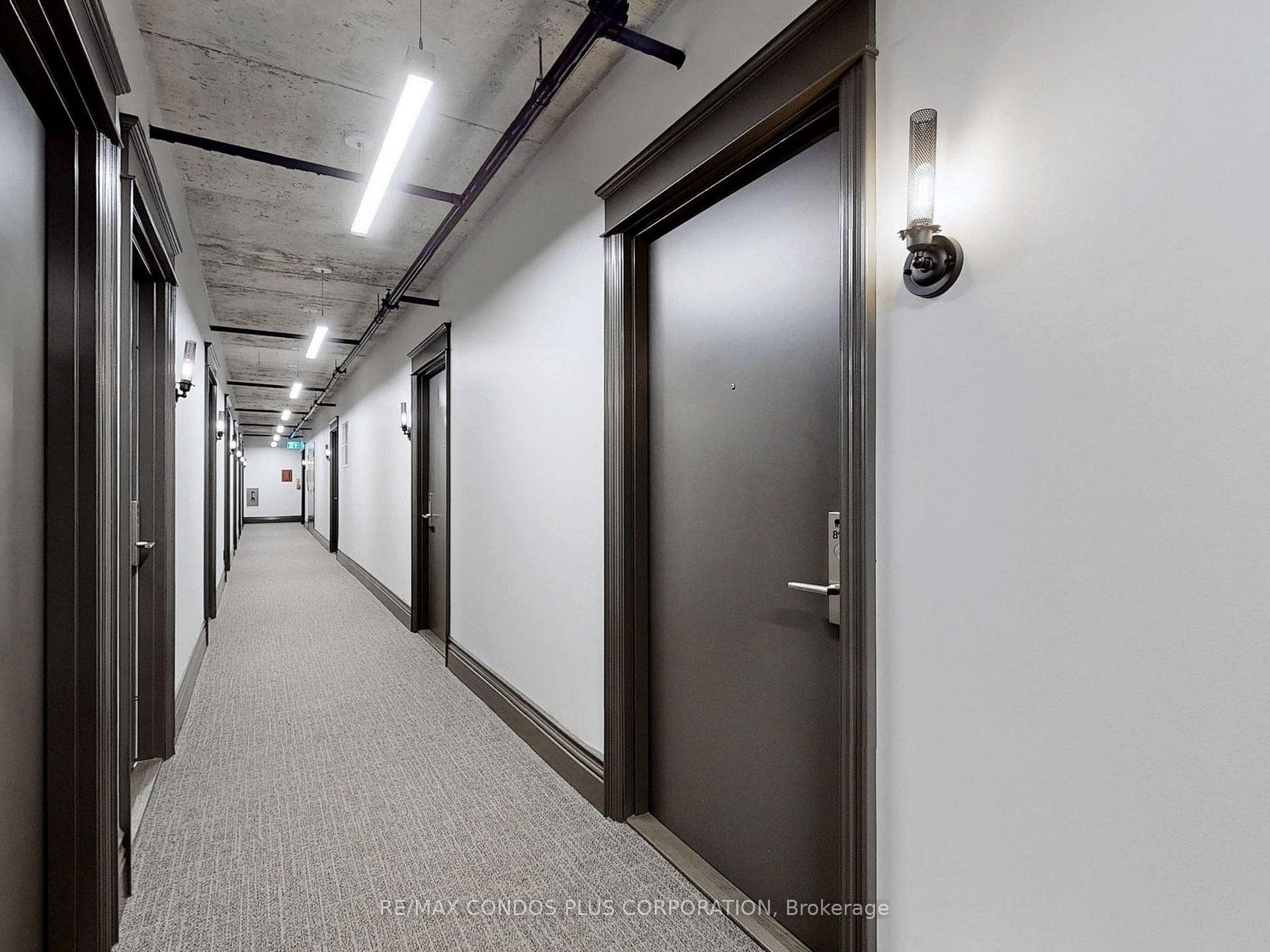 Suite Door