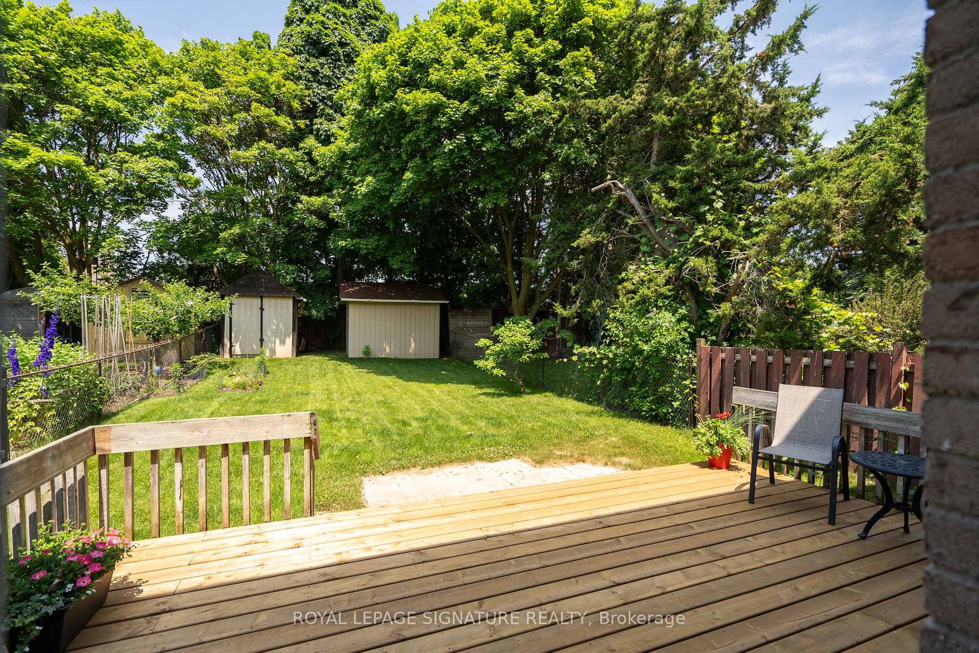 1213 Gloucester Square photo 34