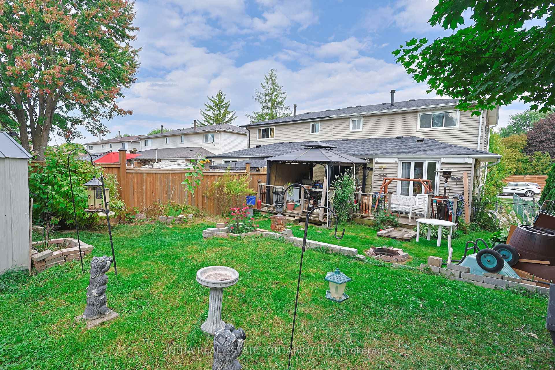 164 Augusta Crescent photo 7