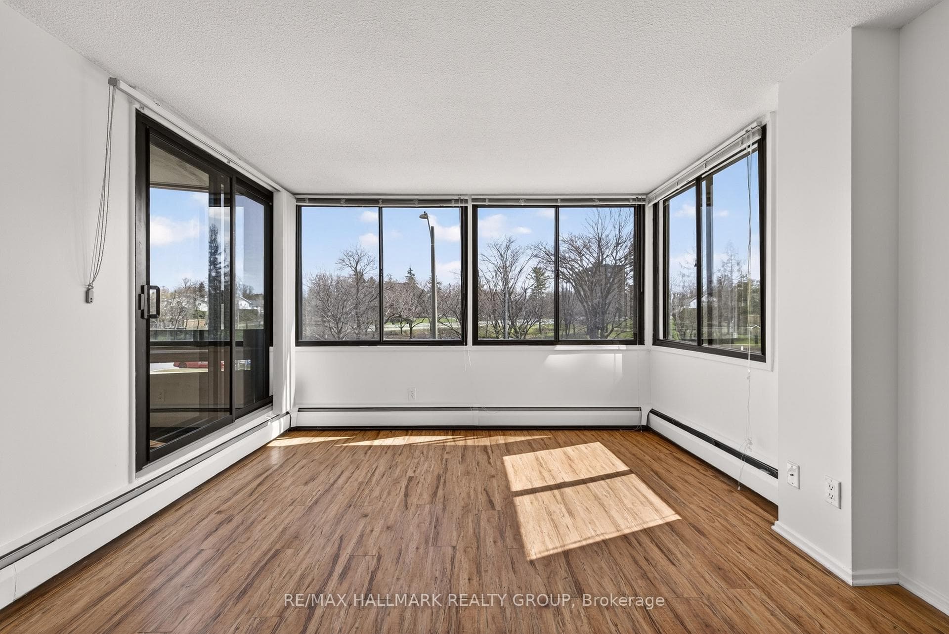 415 Greenview Avenue Unit 306 photo 11