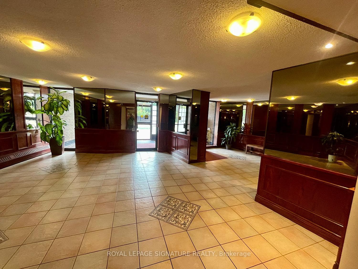 3145 Queen Frederica Drive Unit 303 photo 5