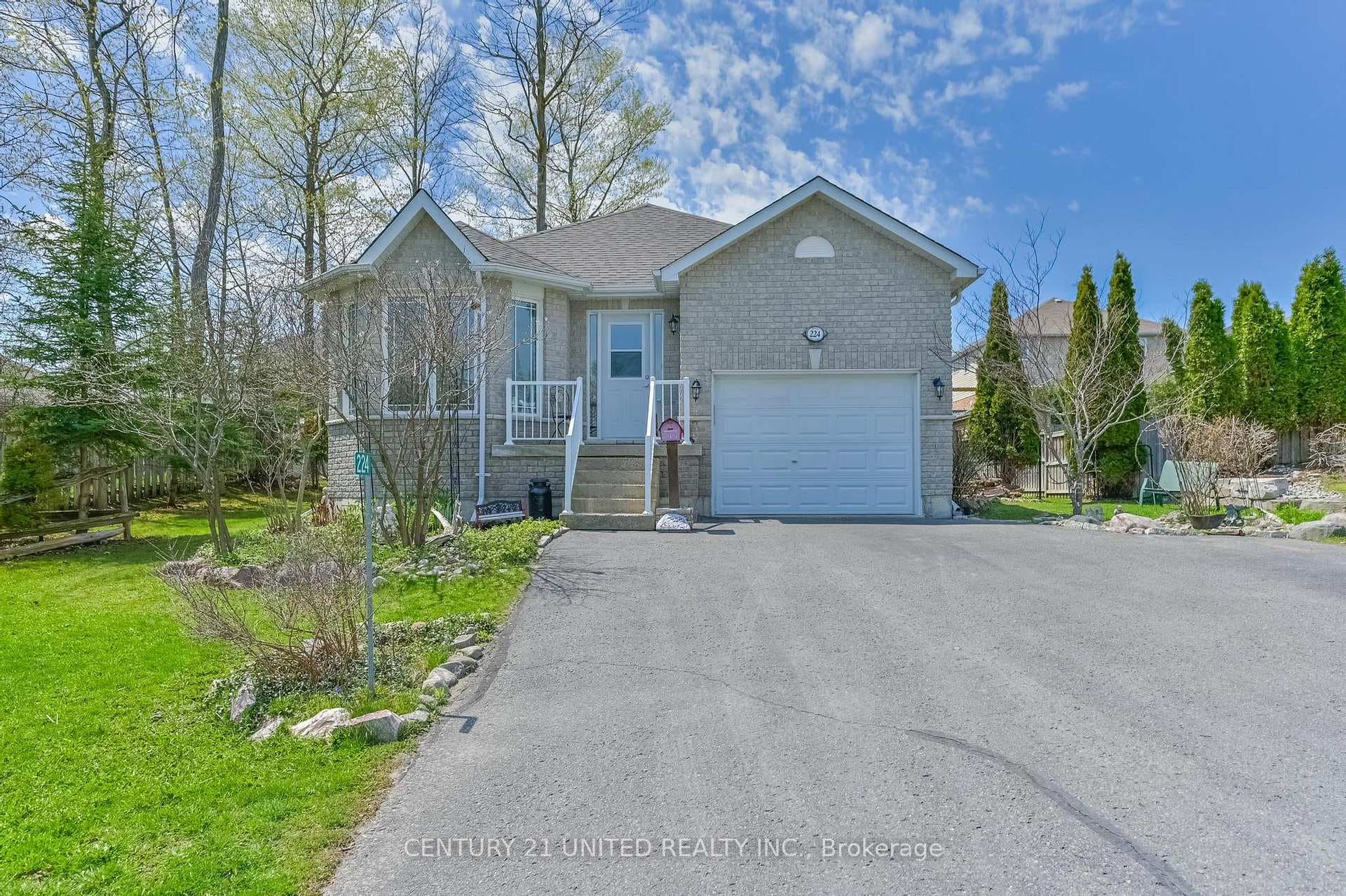 224 Grove Avenue photo 1