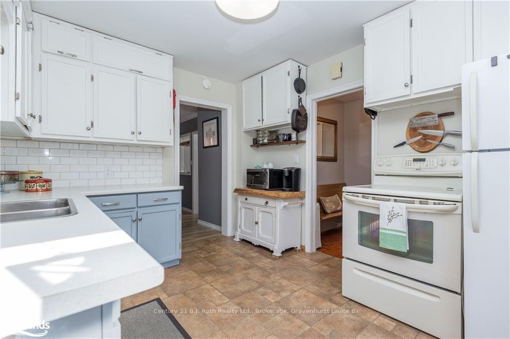 61 O'BRIEN Street photo 8